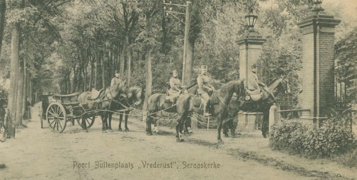 Militairen bij Vrederust (Zeeuws Archief, Verzameling Beeld en Geluid, nr 455-827).