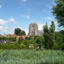 Het beschermd stadsgezicht van Veere met op de achtergrond de Grote Kerk.