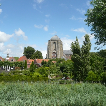 Het beschermd stadsgezicht van Veere met op de achtergrond de Grote Kerk.