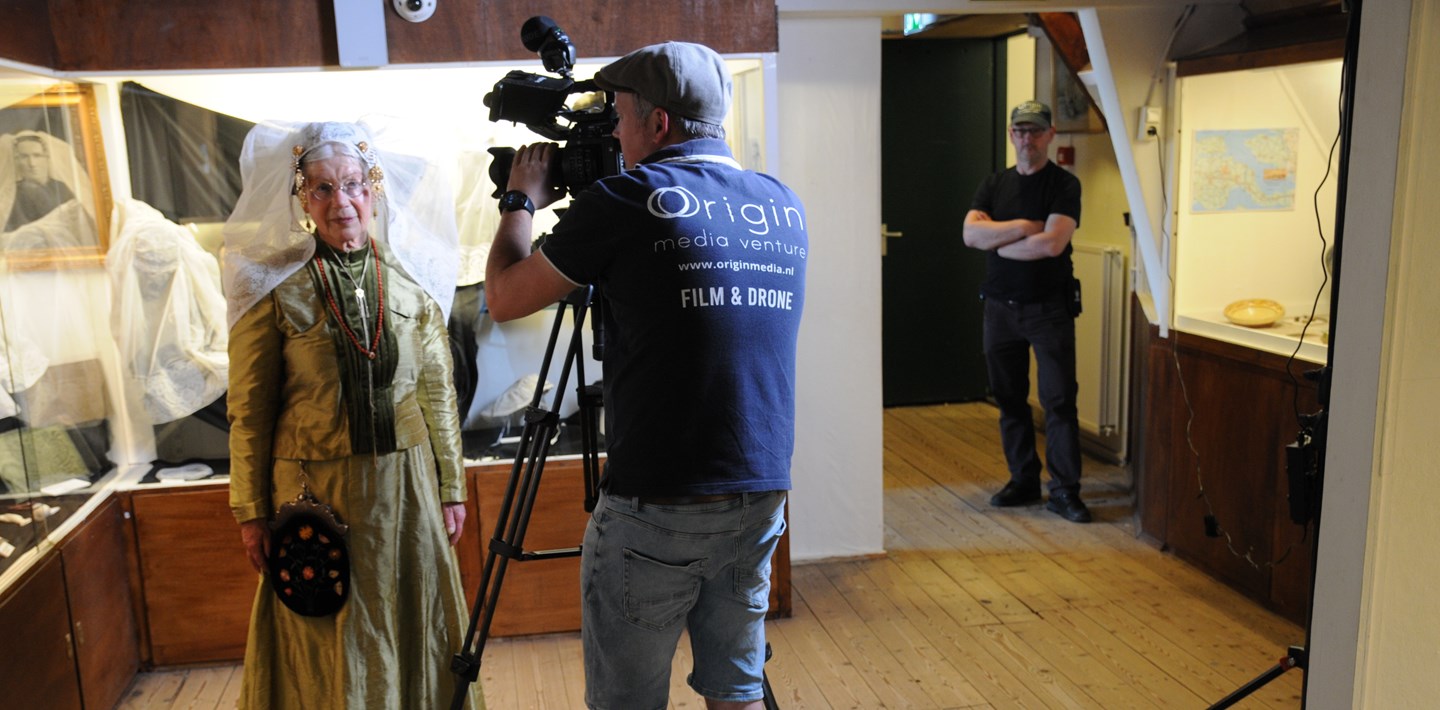 MuseumTV maakt een video-opname bij Museum De Meestoof, foto Arie de Vliet.