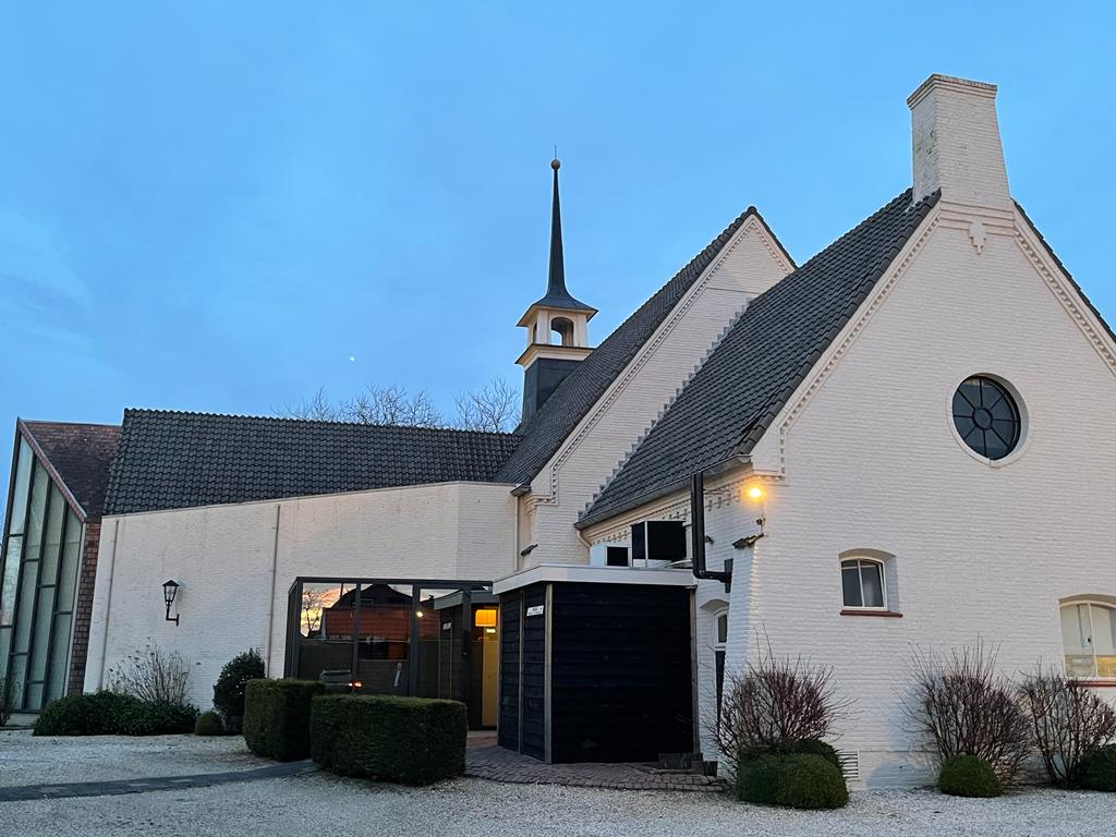 Kerkgebouw De Heyzon in Biezelinge, gemeente Kapelle.