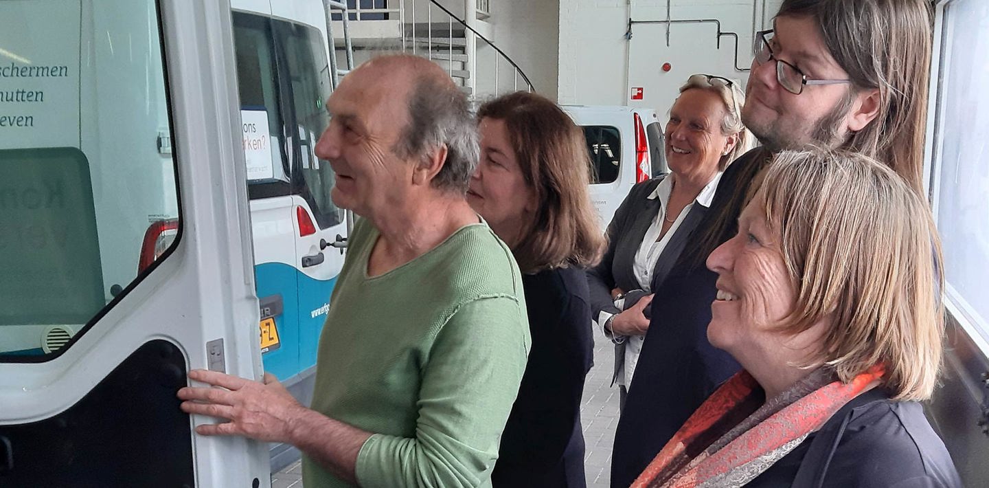 Leden van de Statenfractie GroenLinks op werkbezoek bij de Monumentenwacht van Erfgoed Zeeland.