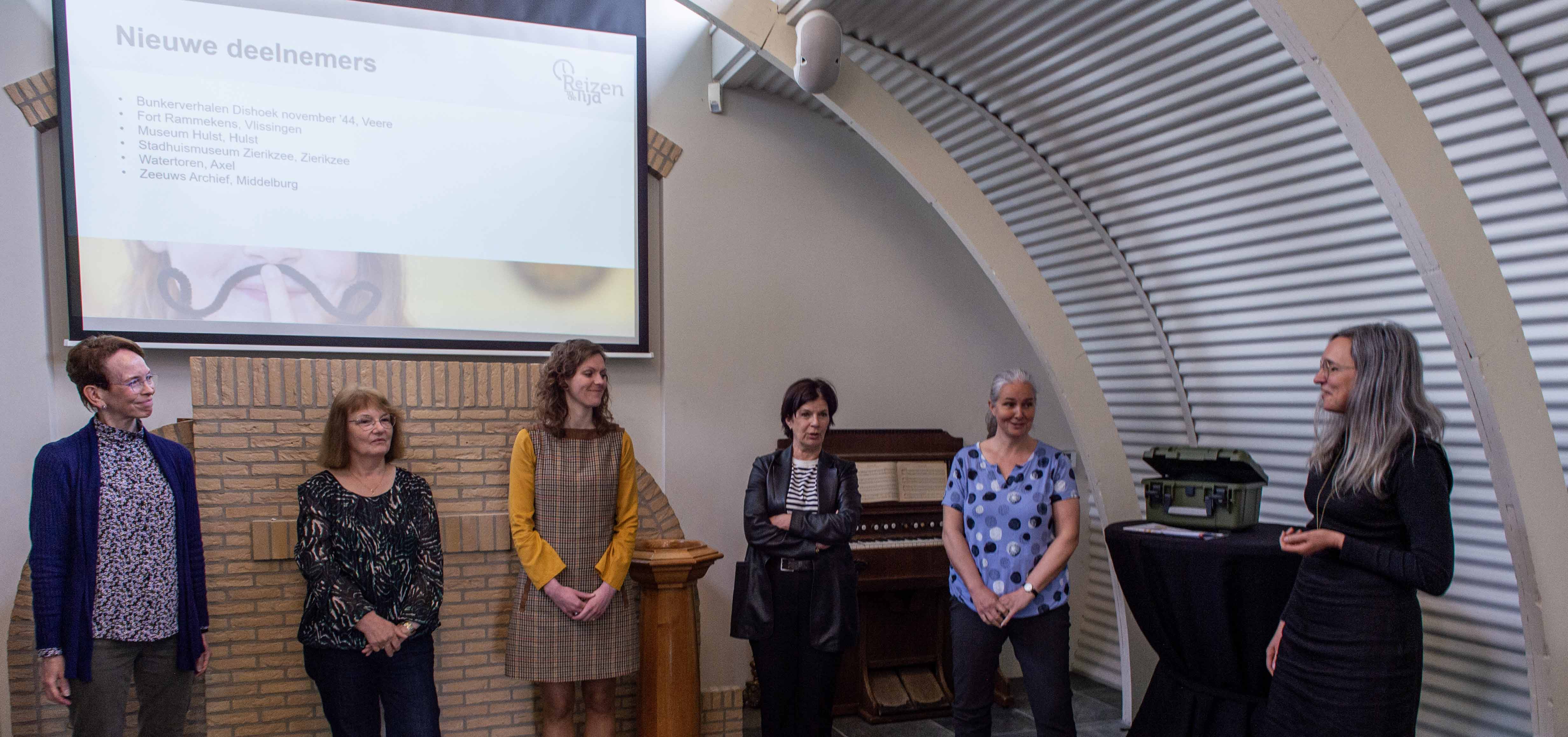 De nieuwe deelnemers van het project Reizen in de Tijd worden bekendgemaakt.