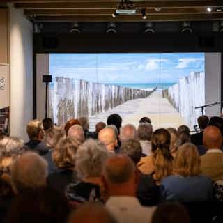 Verschillende sprekers gingen in op het leggen van verbindingen met erfgoed aan de hand van uiteenlopende voorbeelden.