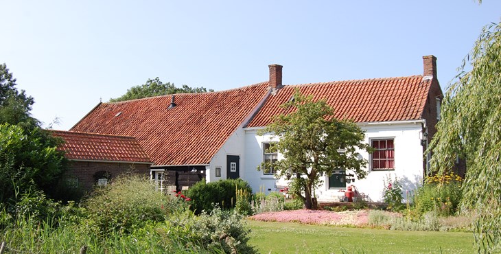 Historische boerderij in Kloetinge, Tervatenseweg 11