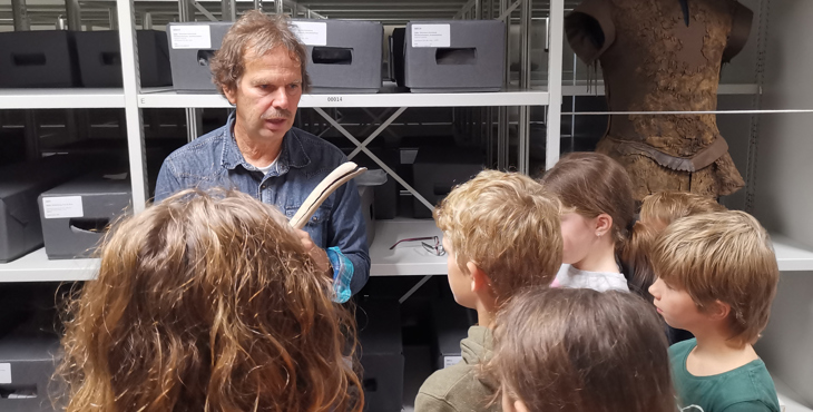 Rondleiding basisschoolleerlingen in Zeeuws Archeologisch Depot, najaar 2020