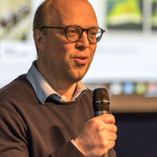 Alex Groosman, voorzitter van de AWN, brengt het laatste nieuws over de vereniging van vrijwilligers in de archeologie.