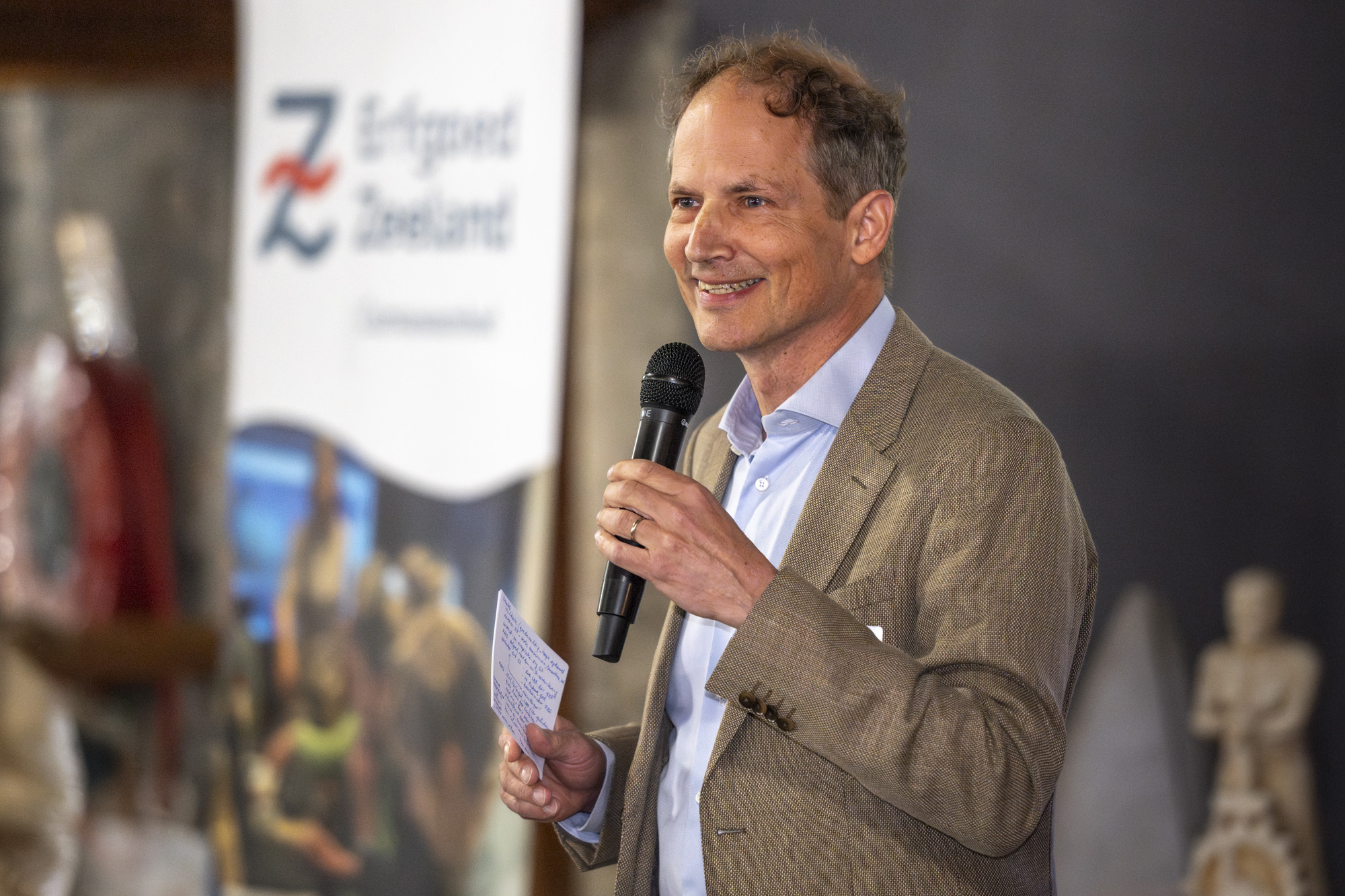 Kees-Jan Dosker - voorzitter raad van toezicht Erfgoed Zeeland - opende de middag. 