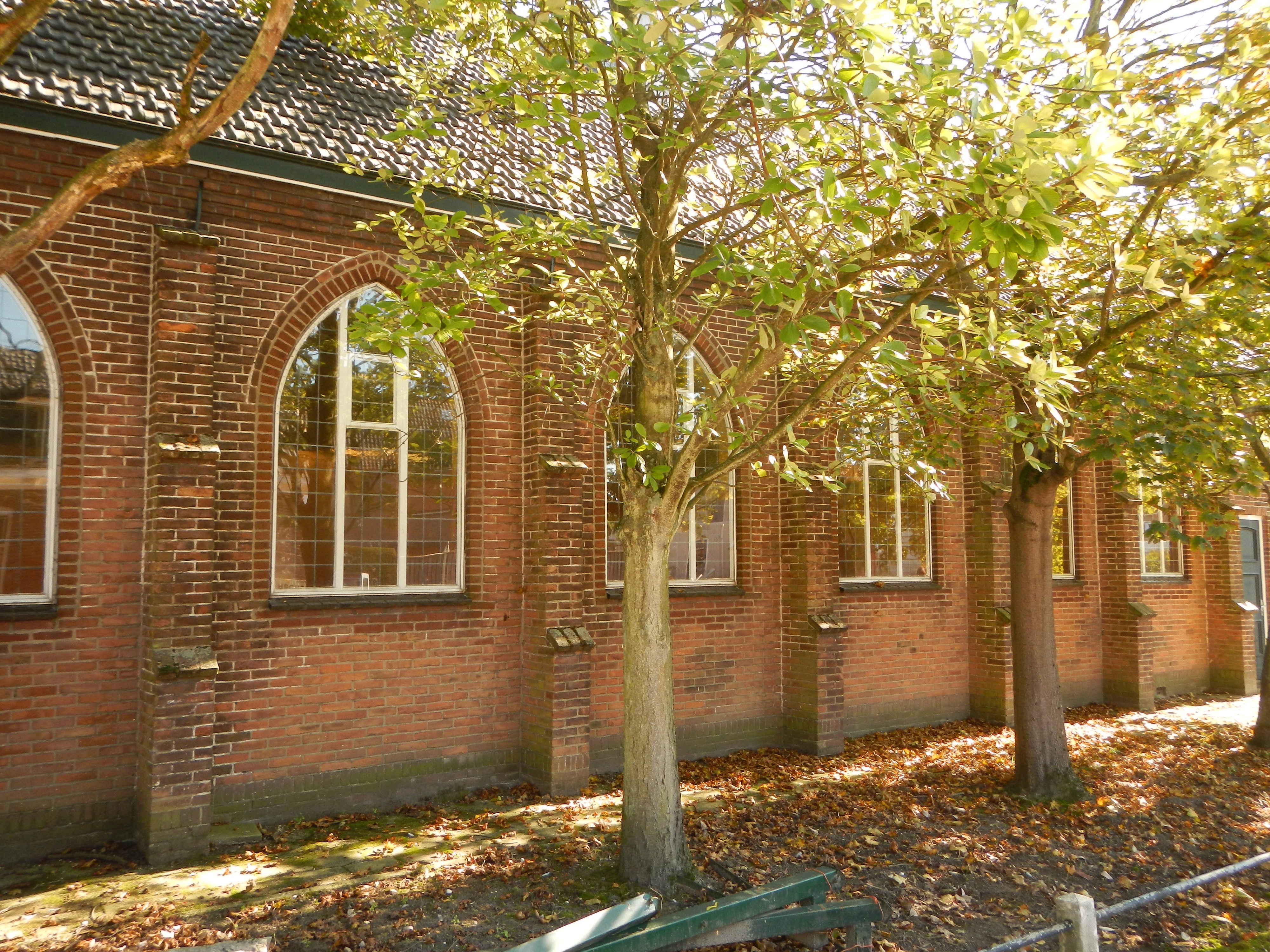 Het voormalige kerkgebouw van de Gereformeerde Gemeente in Waarde