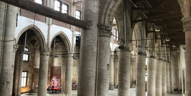 De binnenkant van de Grote Kerk in Veere.