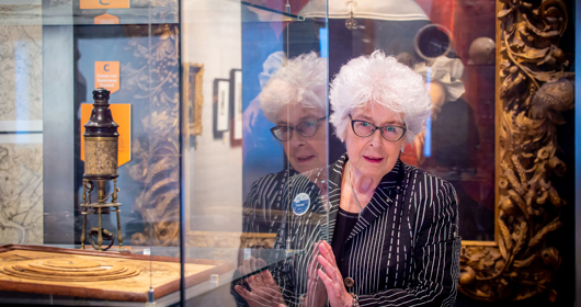 Erfgoedvrijwilliger Trude Waasdorp van het Zeeuws Maritiem muZEEum in Vlissingen.