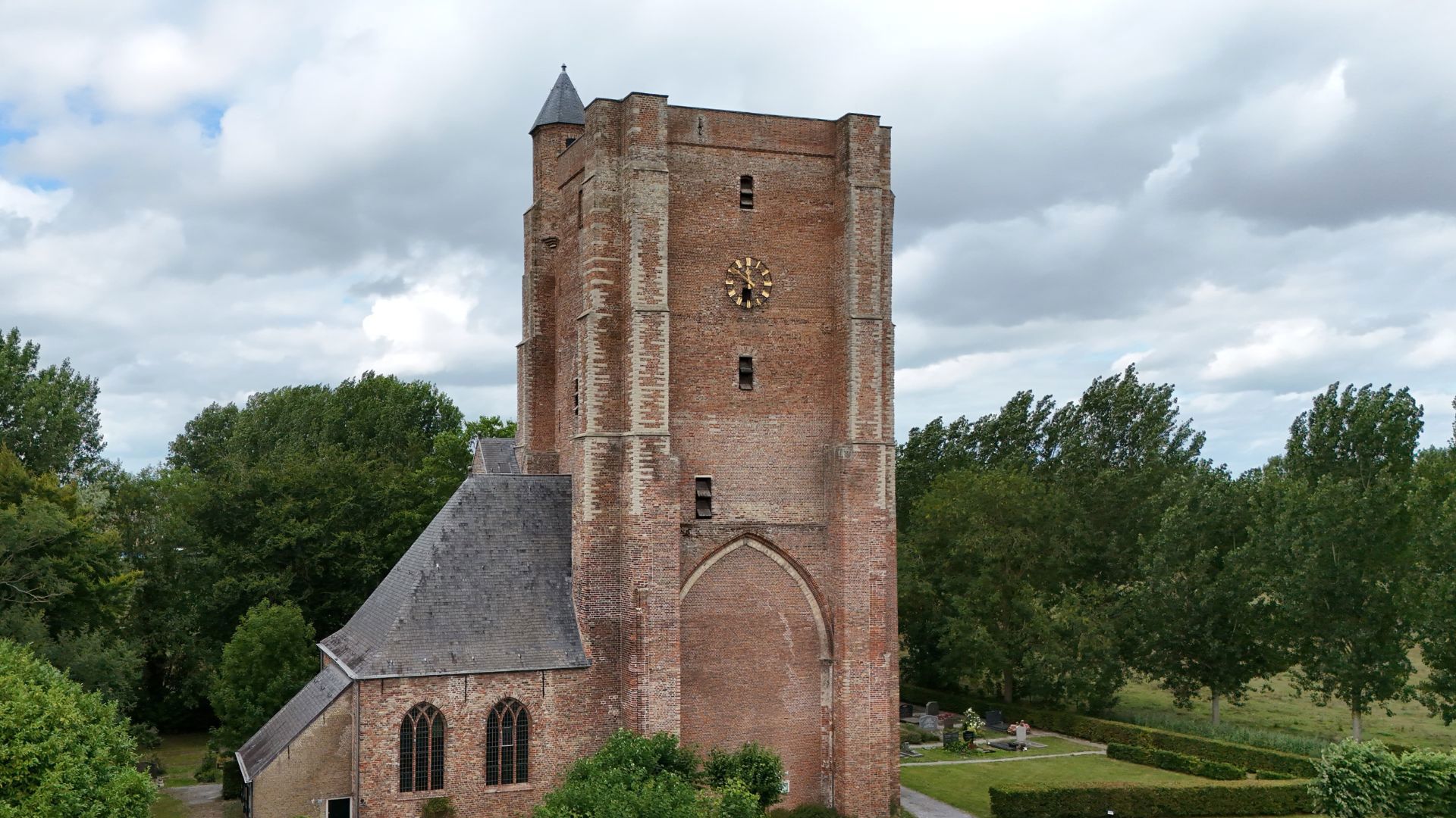 De hervormde kerk van Sint Anna ter Muiden.