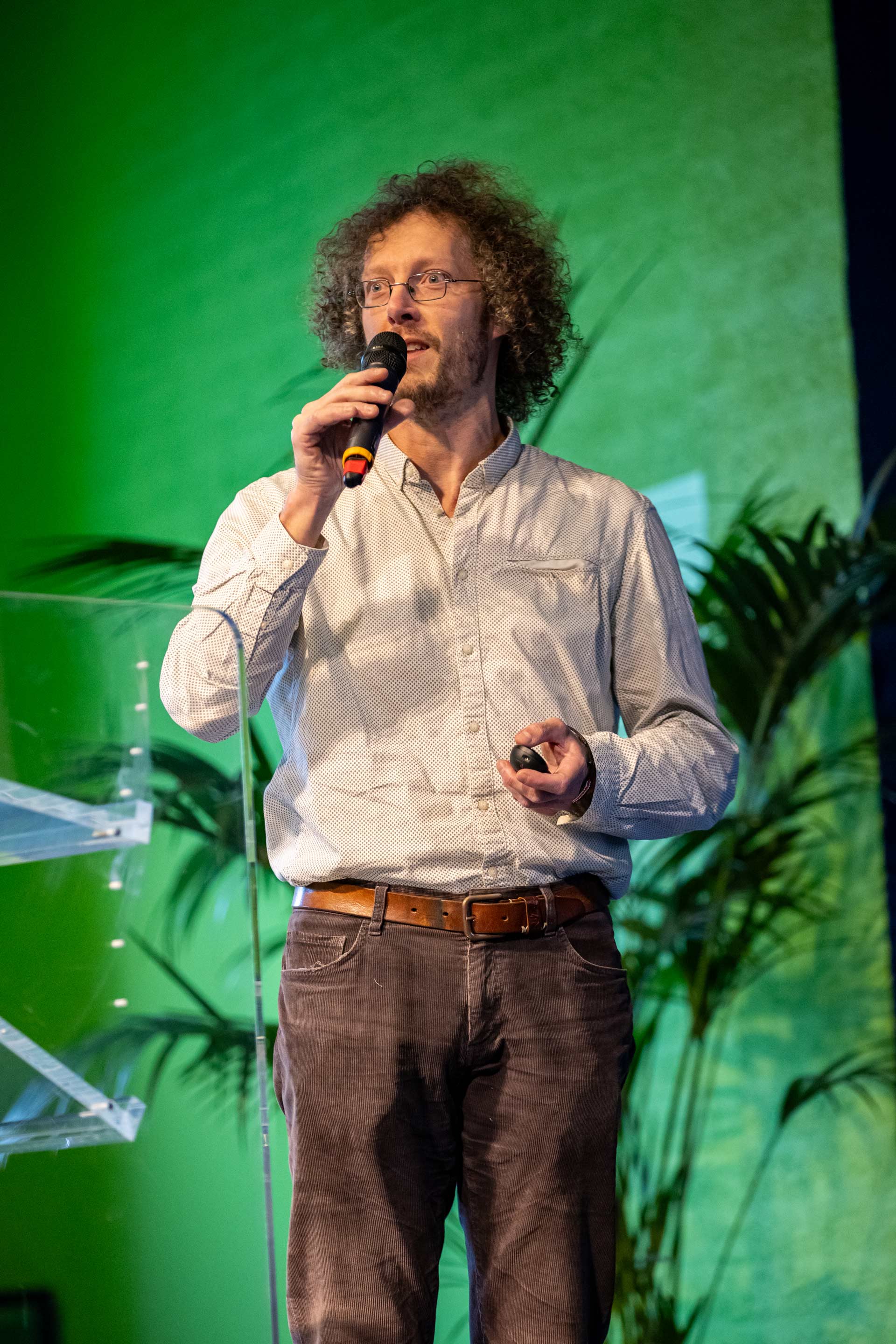 Alexander Lehouck over het veldonderzoek naar een Merovingisch grafveld in Koksijde (België).