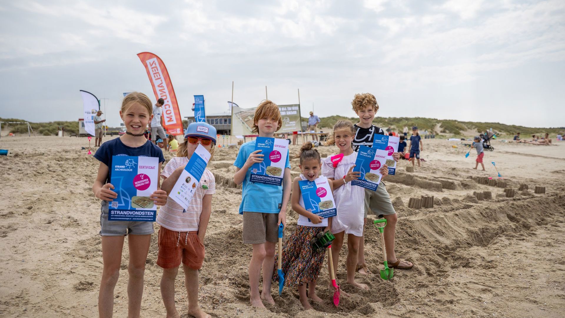 Na afloop ontvingen de kinderen een certificaat voor het Romeinse fort.