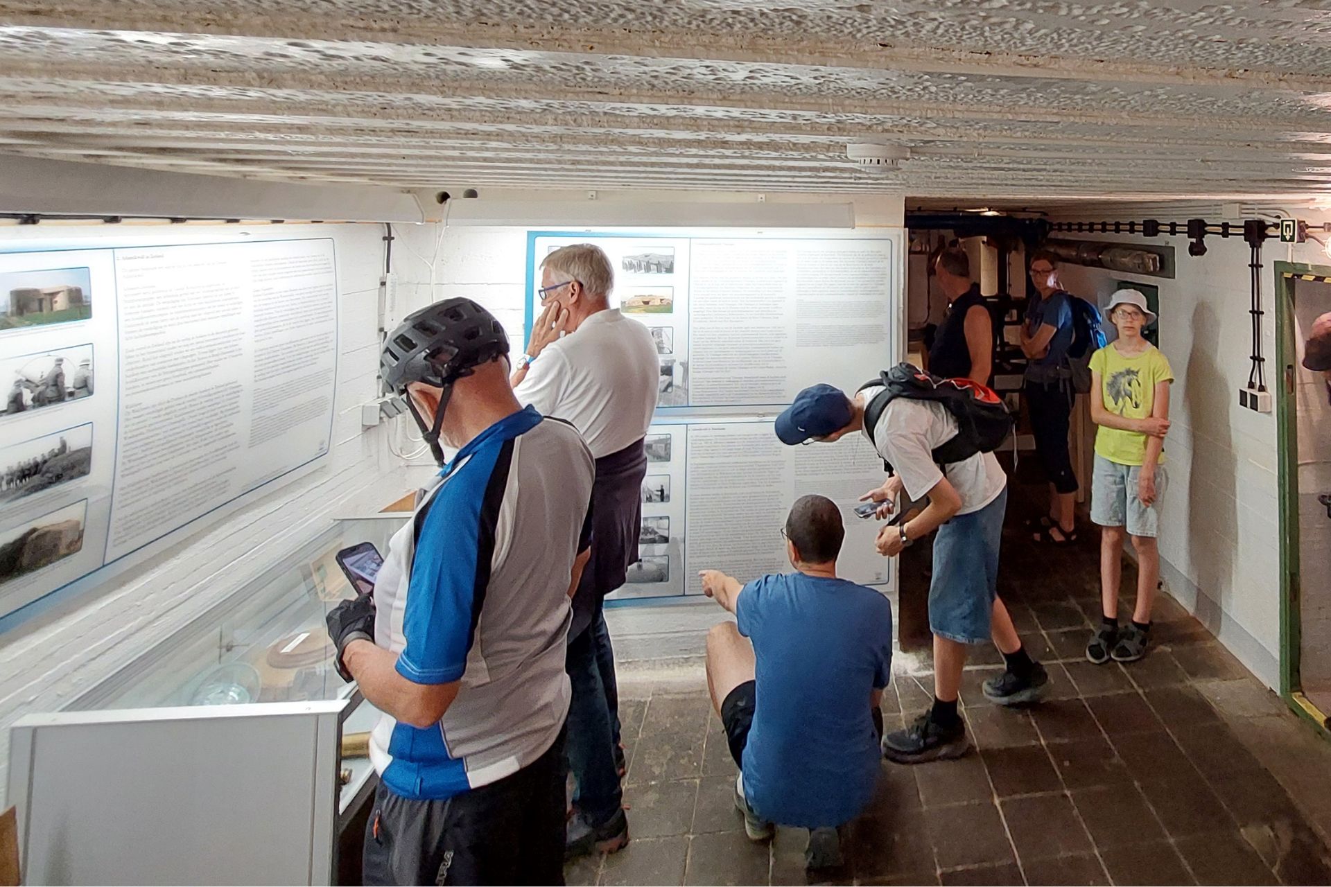 Tentoonstelling over de verdedigingsgeschiedenis.