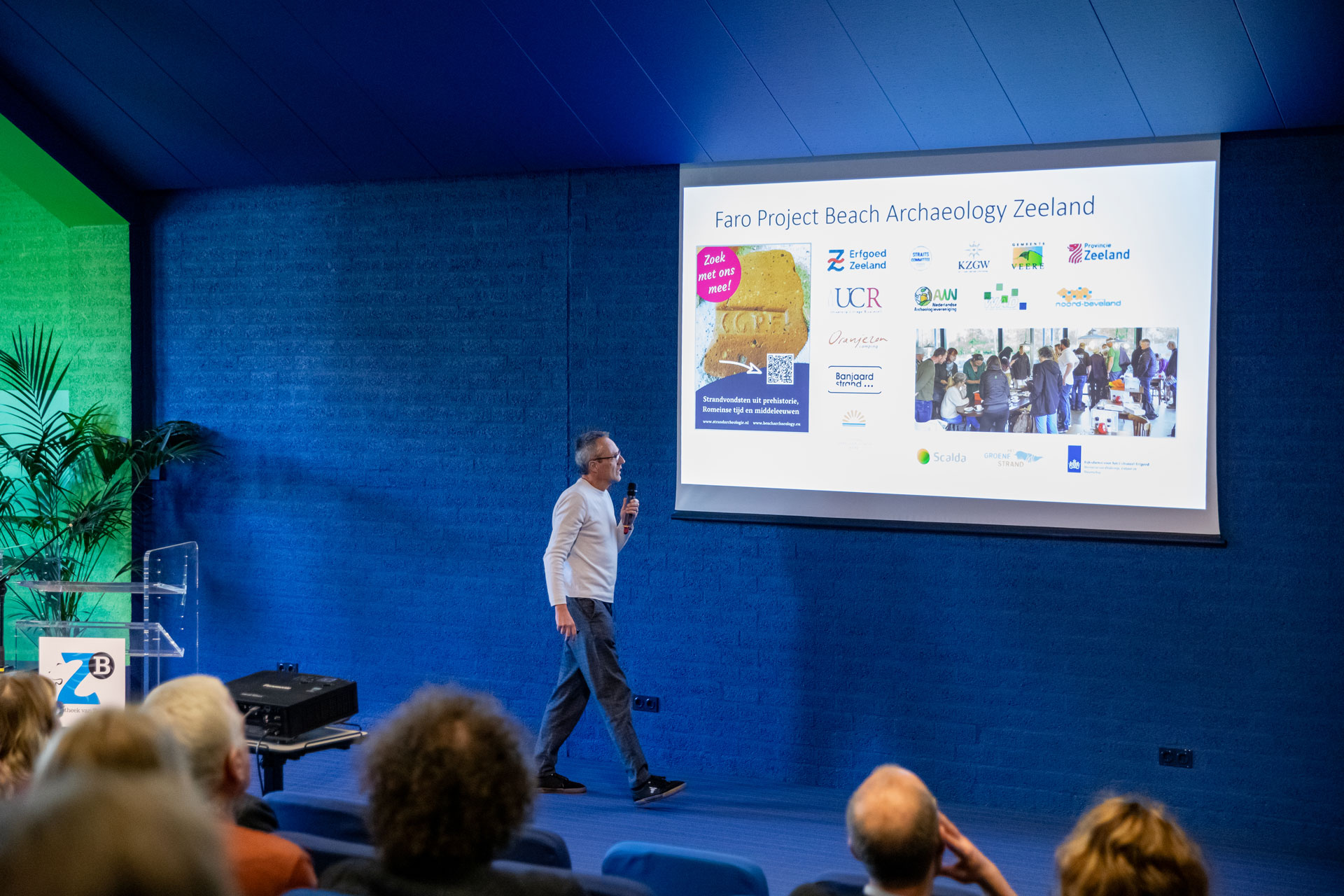 Verrassing: Beach Archaeology presenteerde het nieuwe logo van dit project.