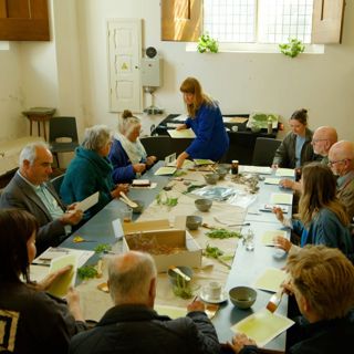 Workshop experimenteren met anthotypie en de suikerbiet met Janne van Gilst.