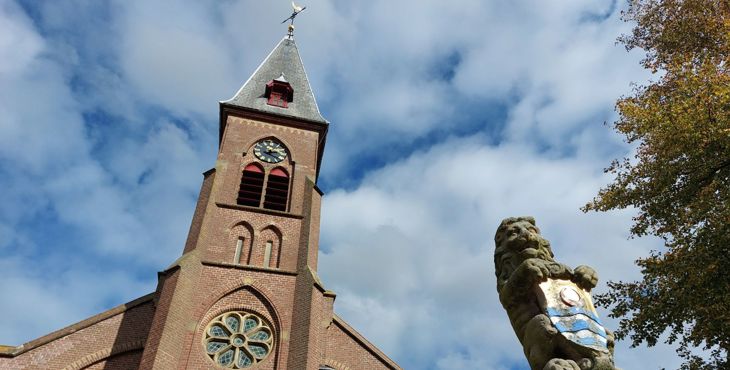 De kerktoren van Nieuw- en Sint Joosland.